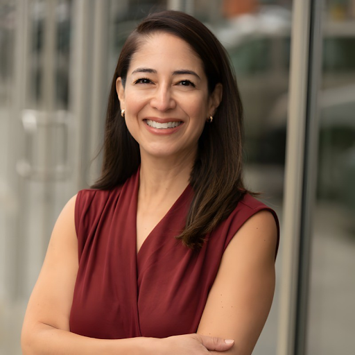 Executive Headshots Raquel Rozas